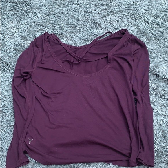 Purple work out shirt - Picture 2 of 2